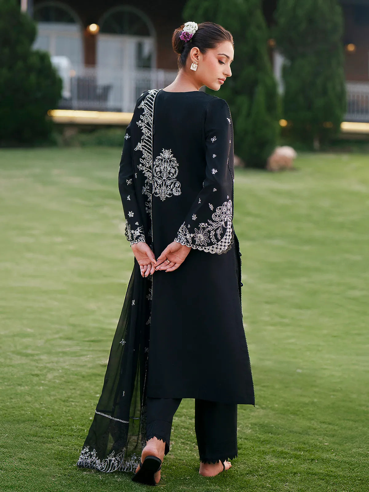 Back full-length view of black lawn stitched 3-piece suit with back motif embroidery from Baad-e-Saba by INEJ.
